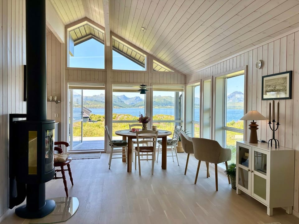 Living room, Seating area, Dining area, Sea view