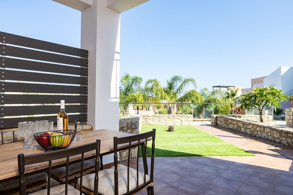Day, Garden, Balcony/Terrace, Seating area, Dining area, Garden view