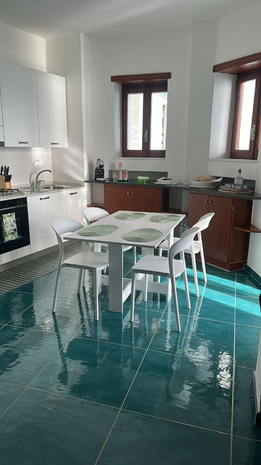 Kitchen or kitchenette, Dining area, kitchen, kitchen