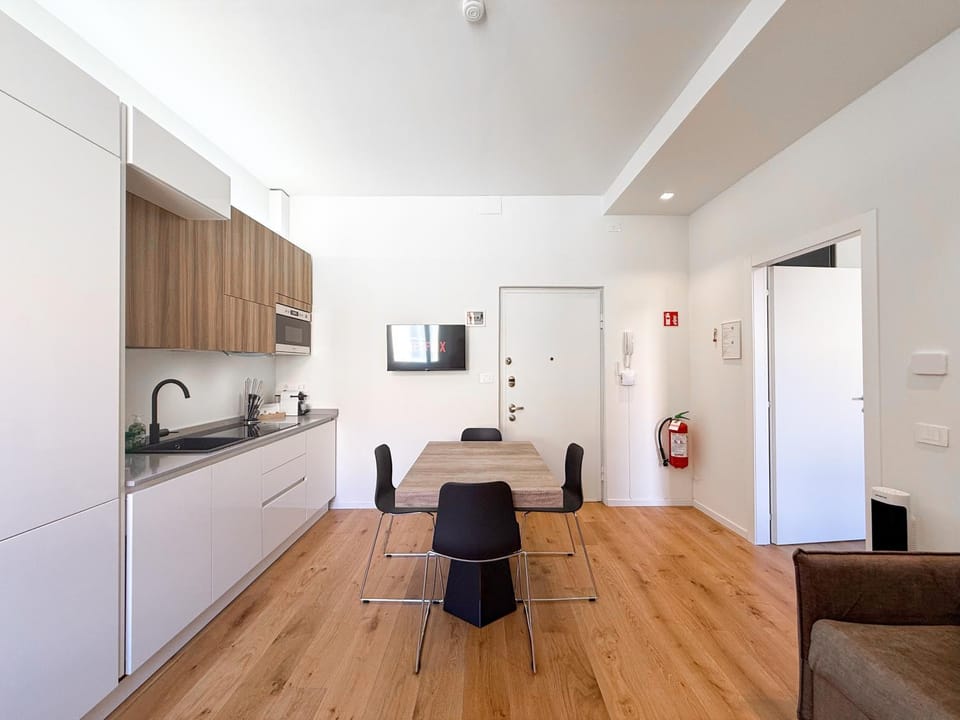 TV and multimedia, Kitchen or kitchenette, Dining area, minibar, pet friendly, stove