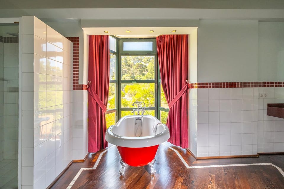Bathroom, Bath