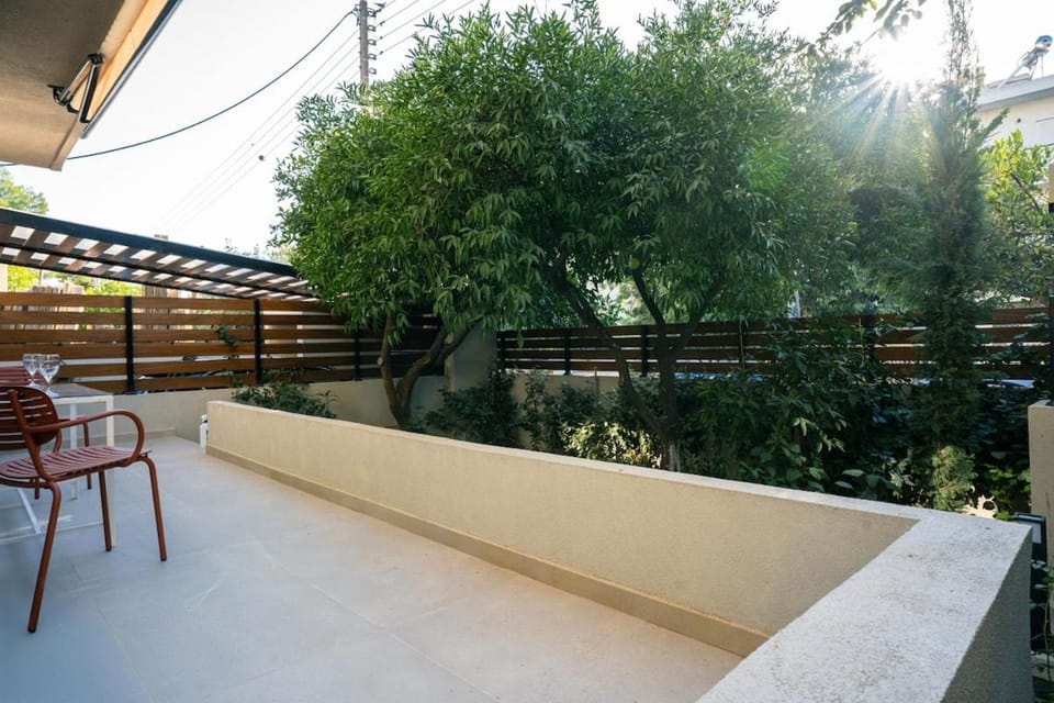 Casa Aura-Artistic Living Faliro Apartment in Kallithea