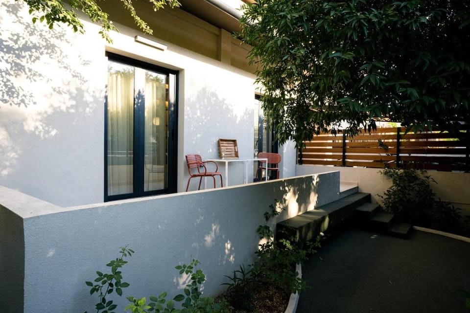 Casa Aura-Artistic Living Faliro Apartment in Kallithea