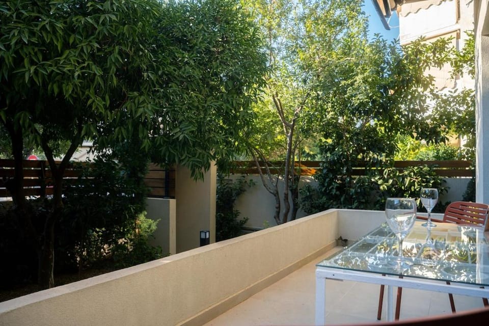 Casa Aura-Artistic Living Faliro Apartment in Kallithea