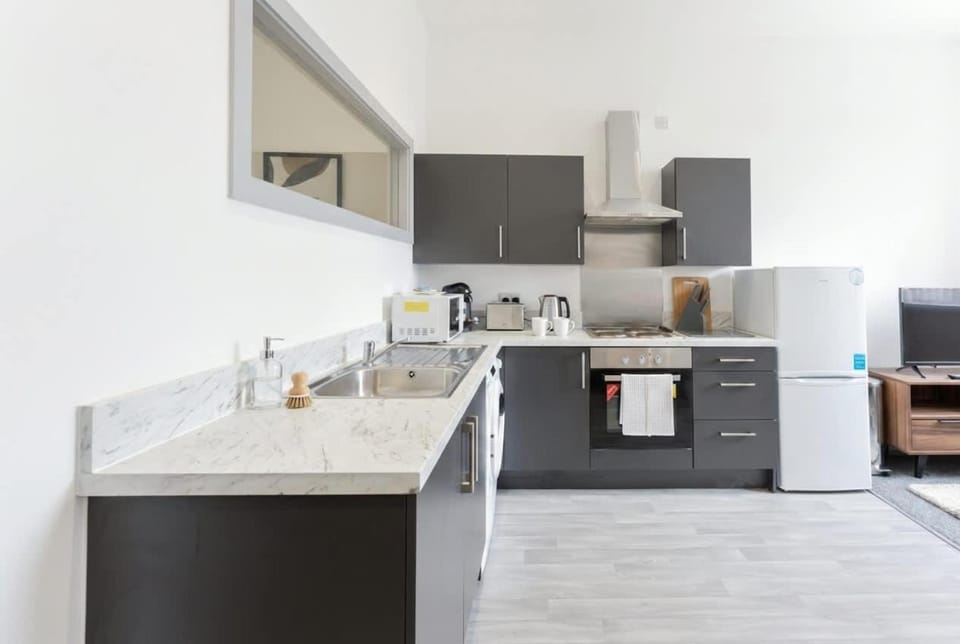 Modern & Cosy Budget 1 Bedroom Flat in Dudley Apartment in Stourbridge