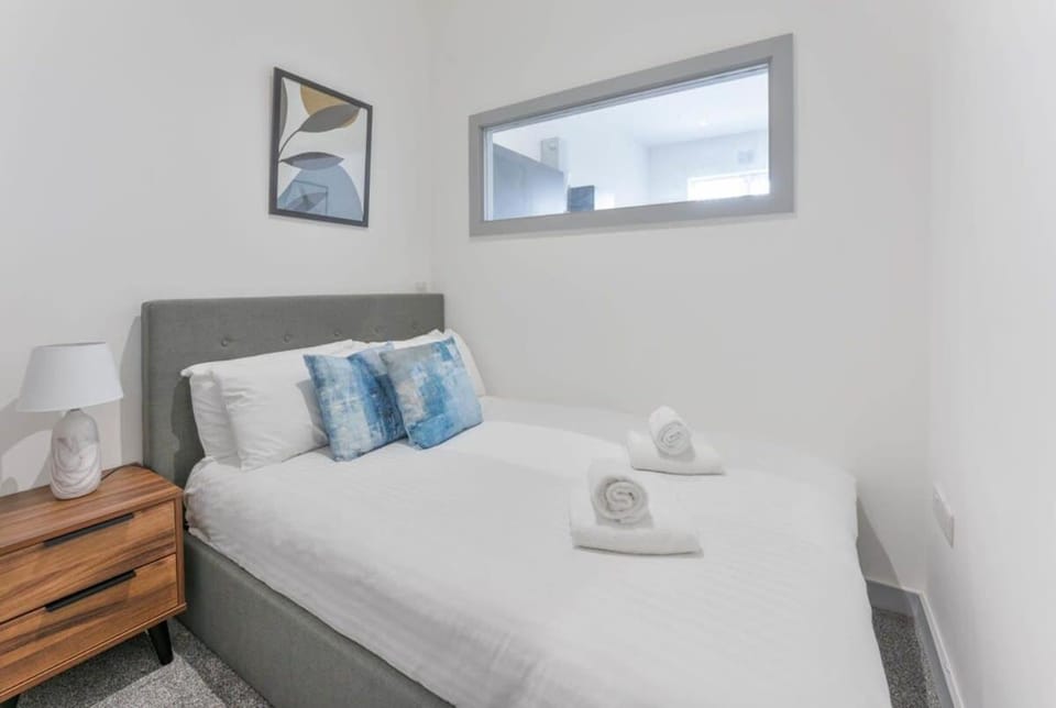 Modern & Cosy Budget 1 Bedroom Flat in Dudley Apartment in Stourbridge