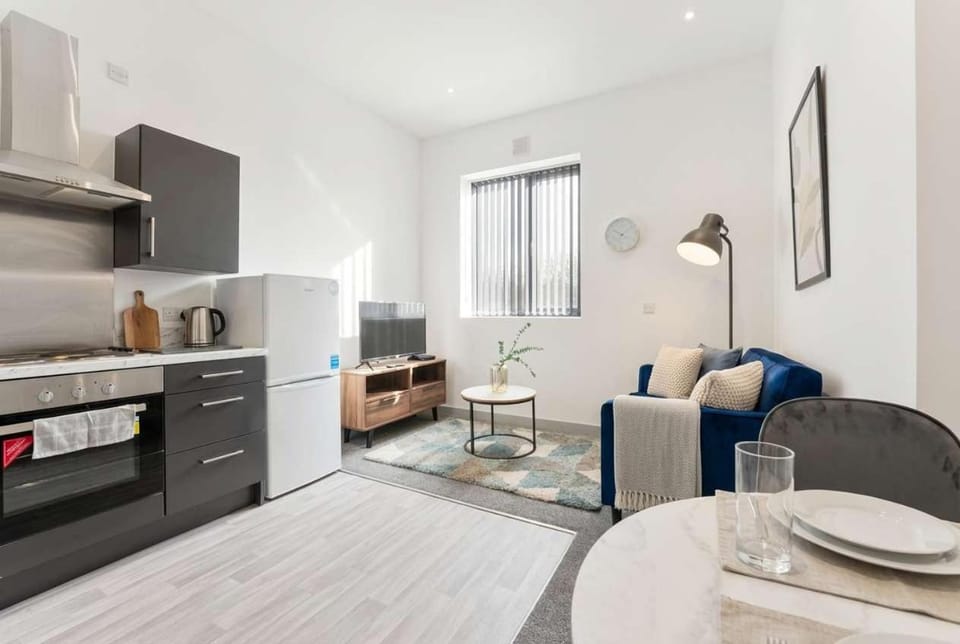 Modern & Cosy Budget 1 Bedroom Flat in Dudley Apartment in Stourbridge
