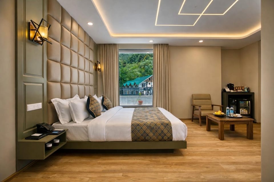 Photo of the whole room, Seating area, Bedroom