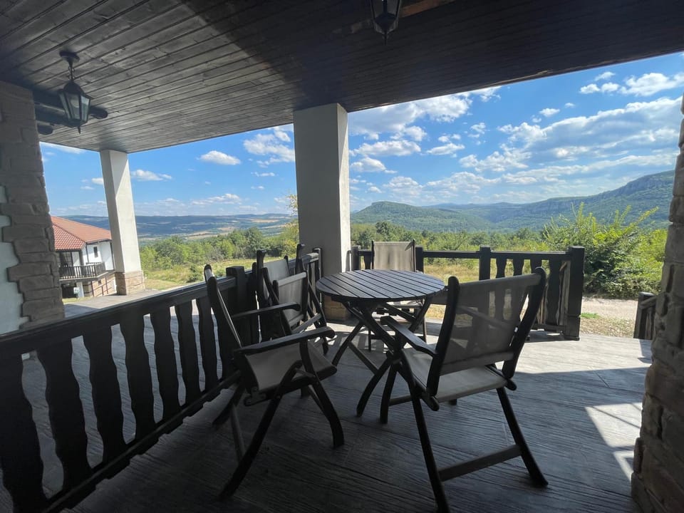 Day, Natural landscape, View (from property/room), Balcony/Terrace, Mountain view