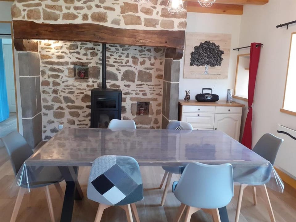 Chez le Bessou House in Auvergne-Rhône-Alpes