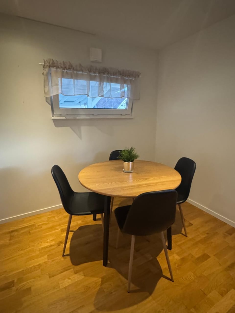 Privat & modern lägenhetshus med egen ingång! Apartment in Skåne County