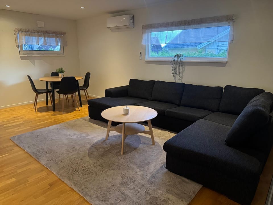 Privat & modern lägenhetshus med egen ingång! Apartment in Skåne County
