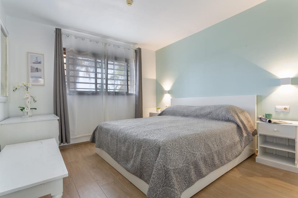 Living room, Bedroom