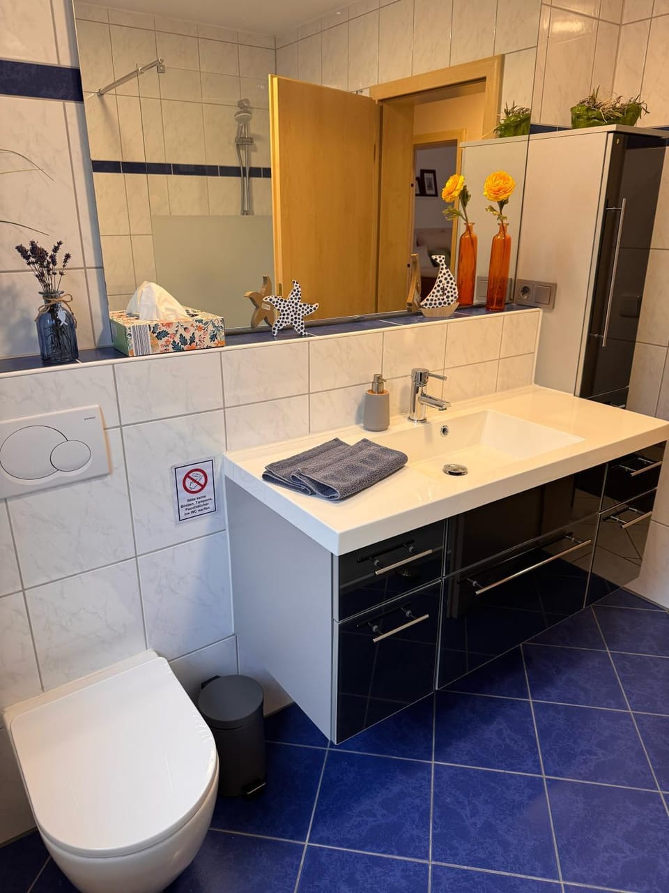 Bathroom, Living room