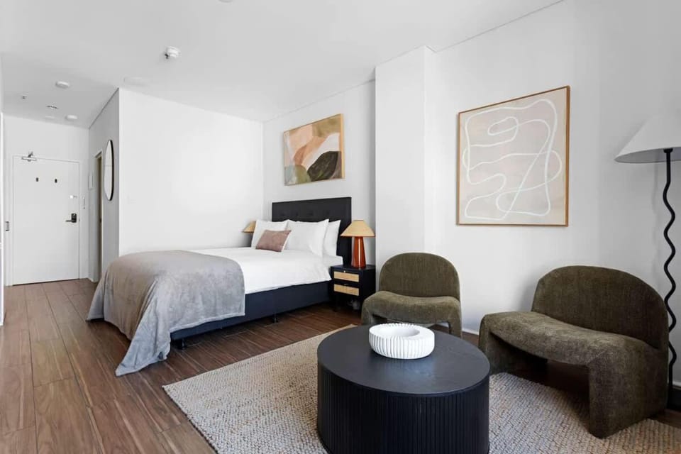 Walk Everywhere - River, Shopping, Cafe's & Bars! Apartment in Perth