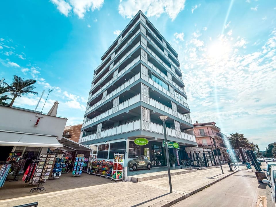 Property building, Neighbourhood, Street view