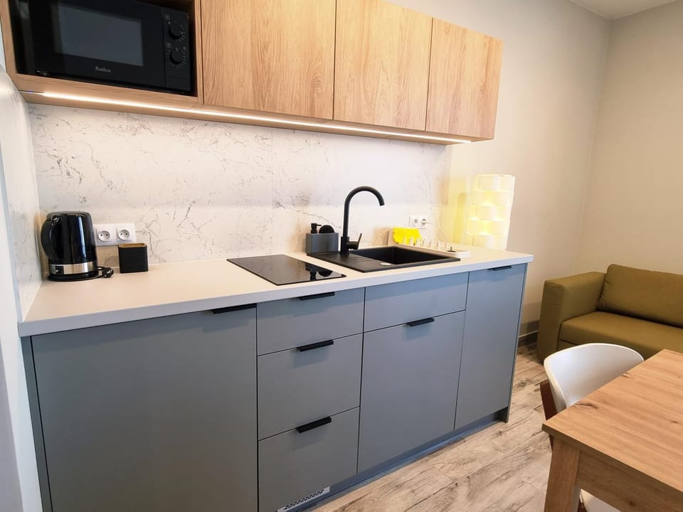 Coffee/tea facilities, Kitchen or kitchenette, Dining area, dishwasher, microwave, pet friendly, stove