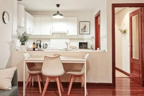 Kitchen or kitchenette, Living room, Dining area, stove
