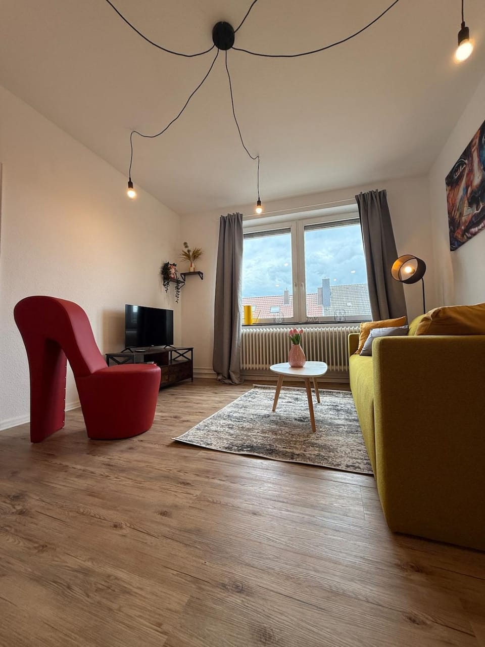 TV and multimedia, Living room, Evening entertainment