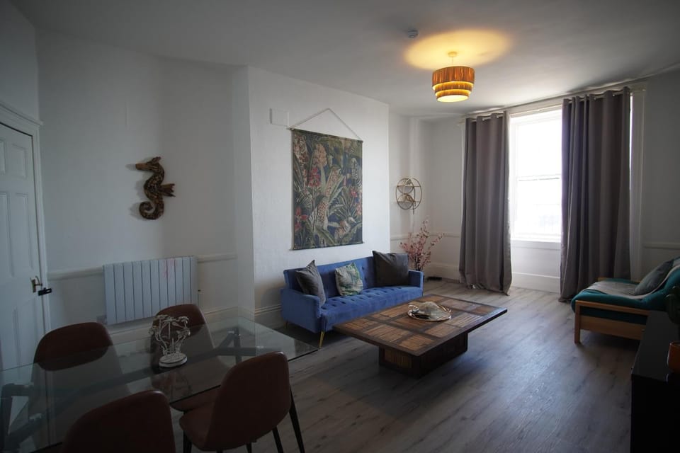 Ground floor sea view flat Hastings Apartment in Hastings