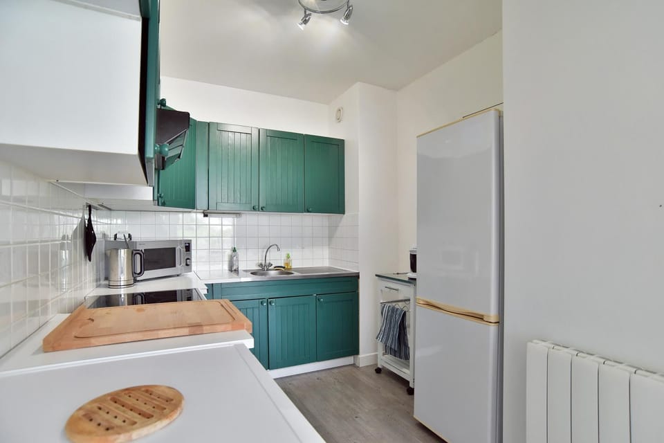 Kitchen or kitchenette, stove