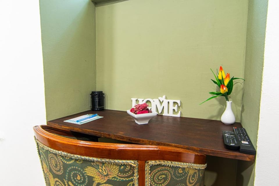Decorative detail, Seating area, On site, Family, Family