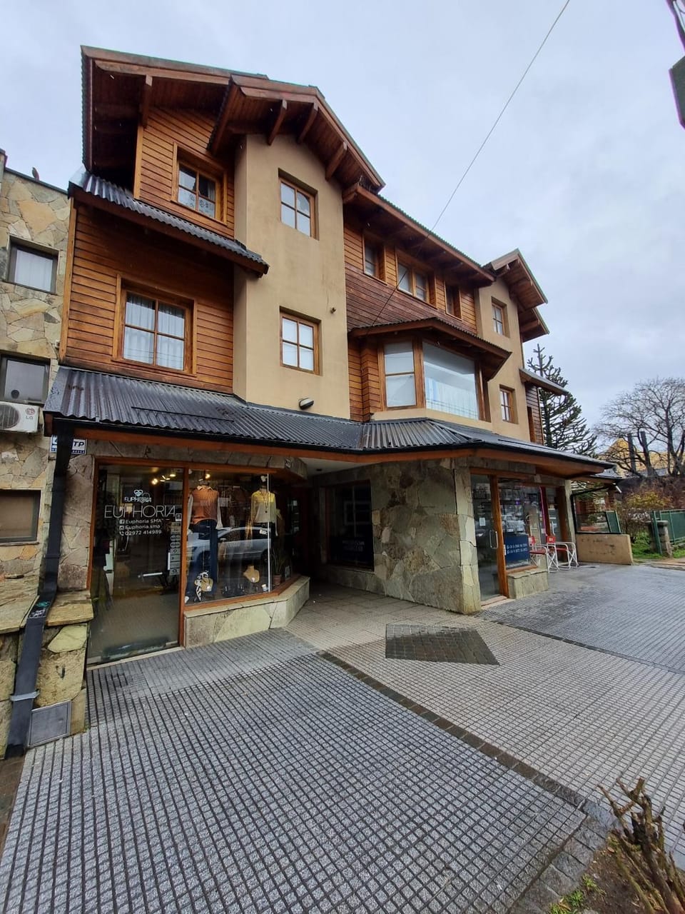 Property building, Facade/entrance, Off site
