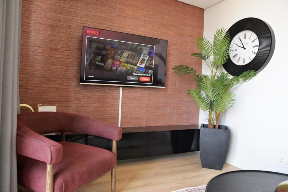 Ellipse Olive and Vine Apartment in Sandton