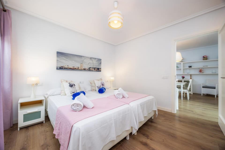 Living room, Bedroom