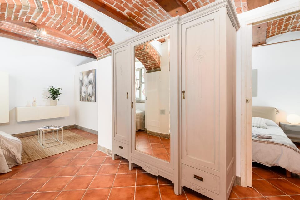 Living room, Lounge or bar, wardrobe