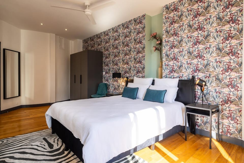Bed, Photo of the whole room, Bedroom, wardrobe