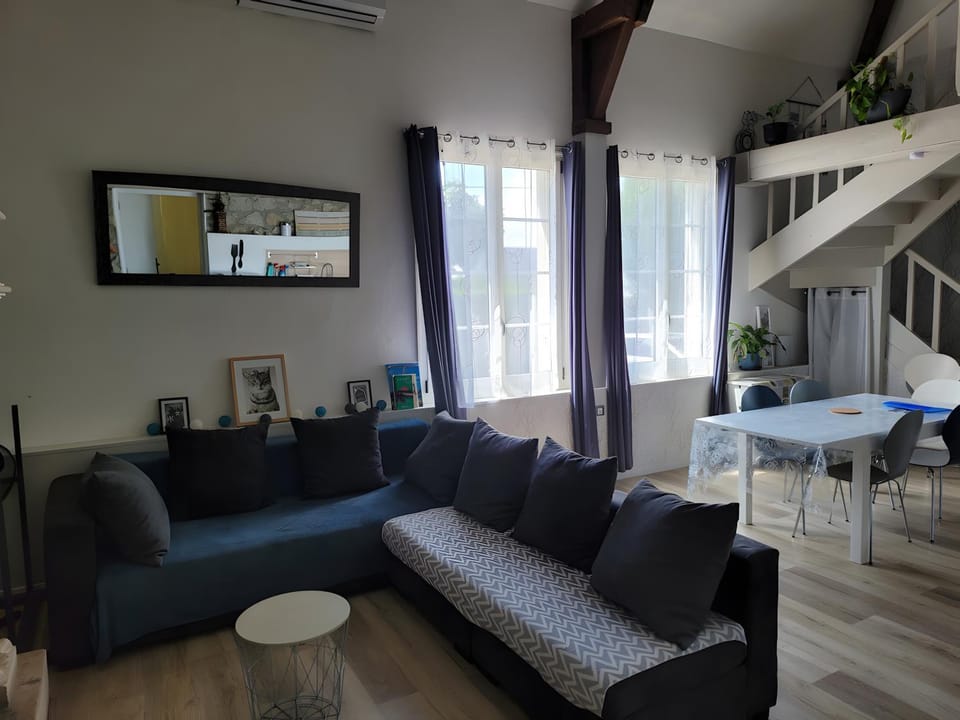Property building, Living room