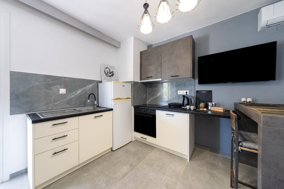 Kitchen or kitchenette, Living room