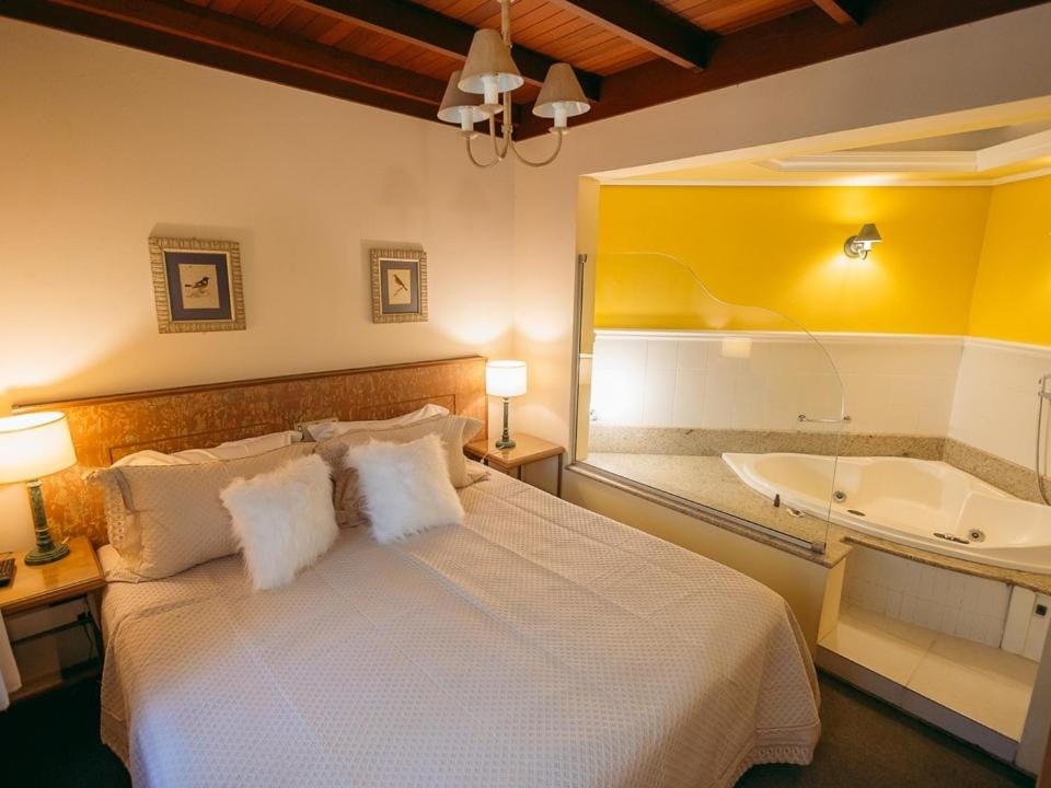Lê Château Hotel de Gramado, seu refúgio no centro da cidade Hotel in Gramado