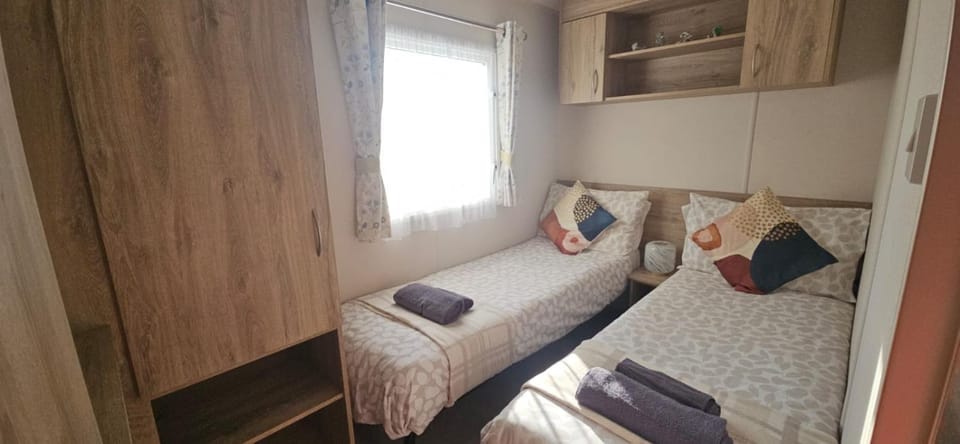 Emma & Simon's peaceful hideaway Retreat House in England