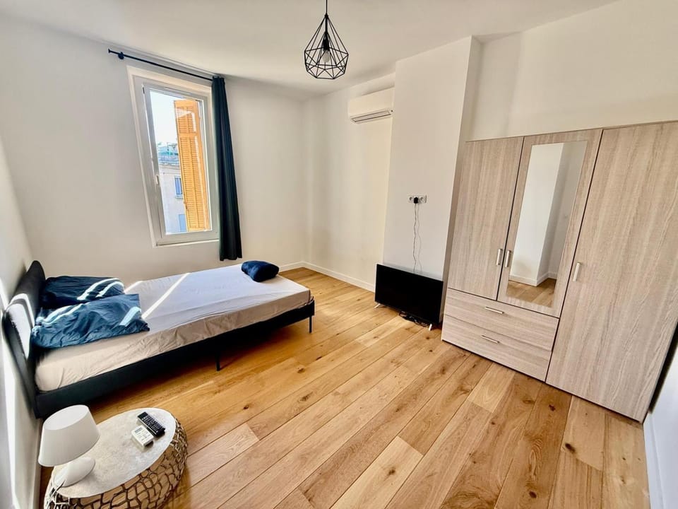 Villa famillilale saint tronc Villa in Marseille