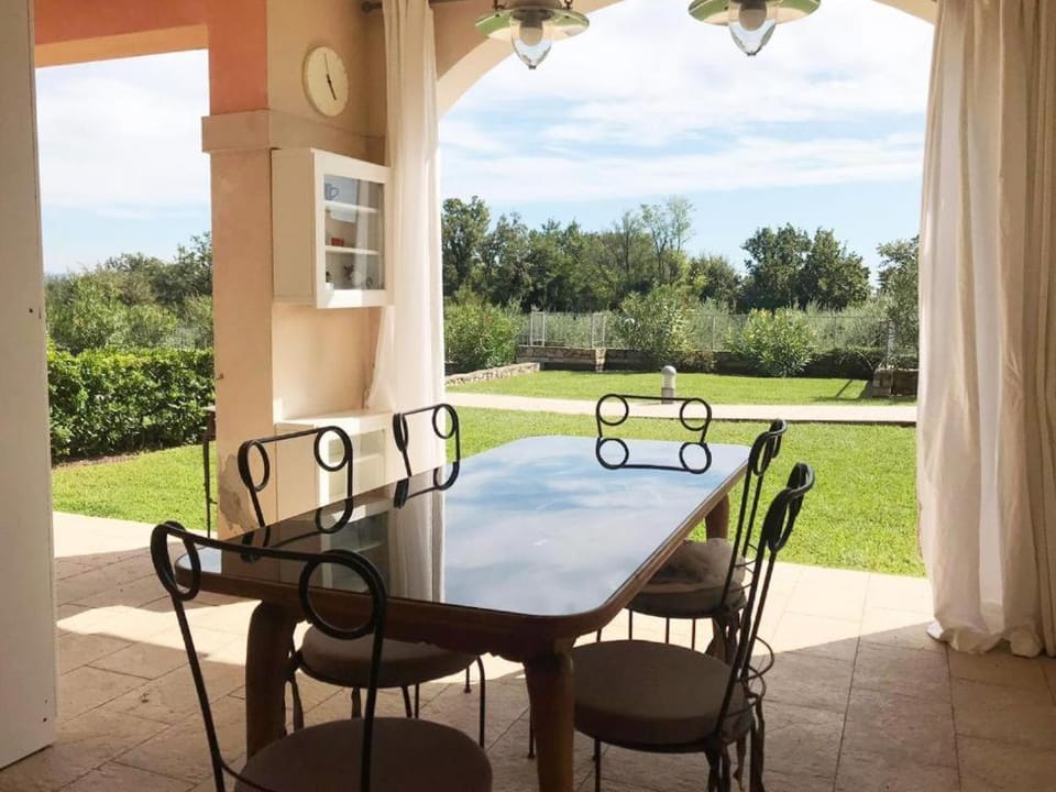 Patio, Garden, Dining area