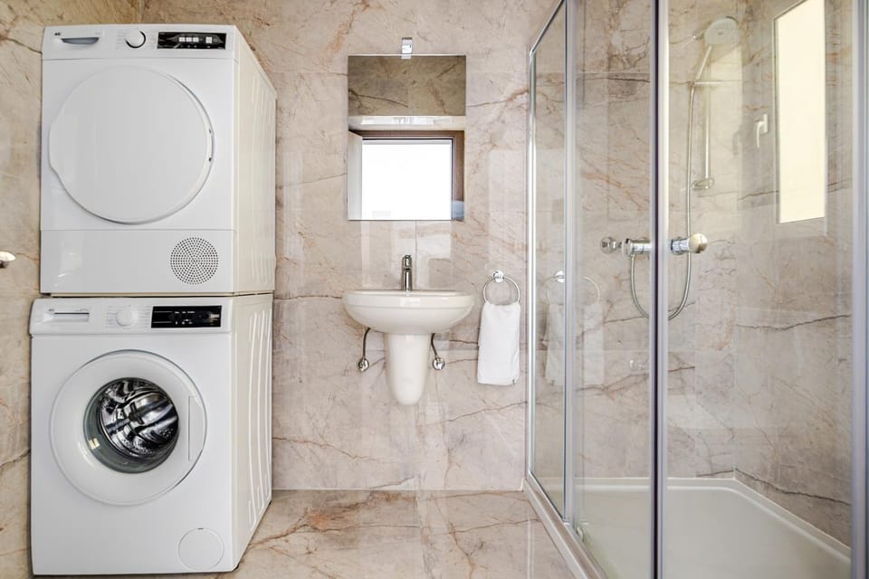 Shower, Toilet, washing machine, dryer
