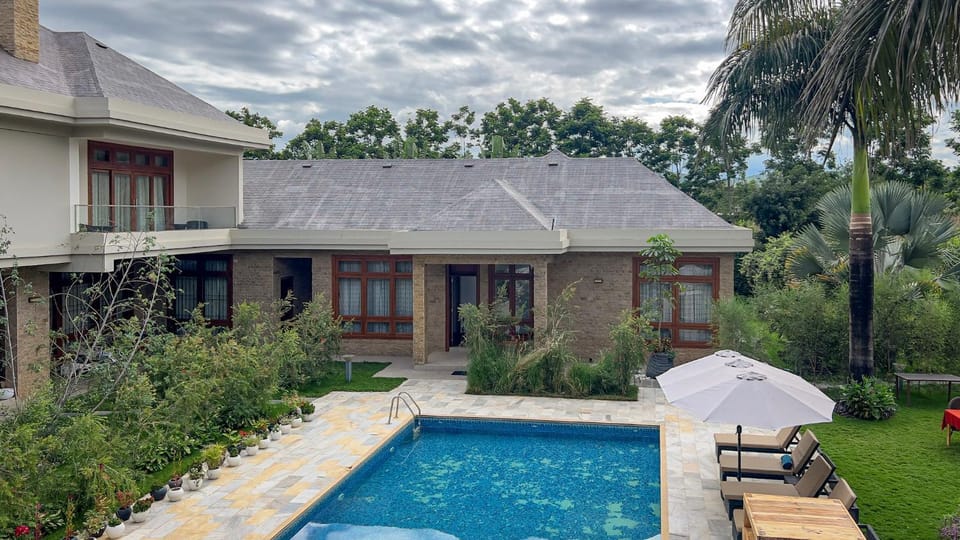 Property building, Pool view, Swimming pool