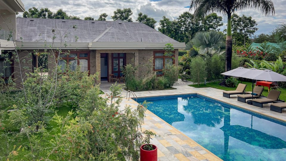 Property building, Garden, Garden view, Pool view, Swimming pool