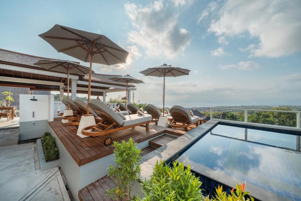 Natural landscape, View (from property/room), Balcony/Terrace, Mountain view, Pool view, Sea view, Swimming pool, sunbed