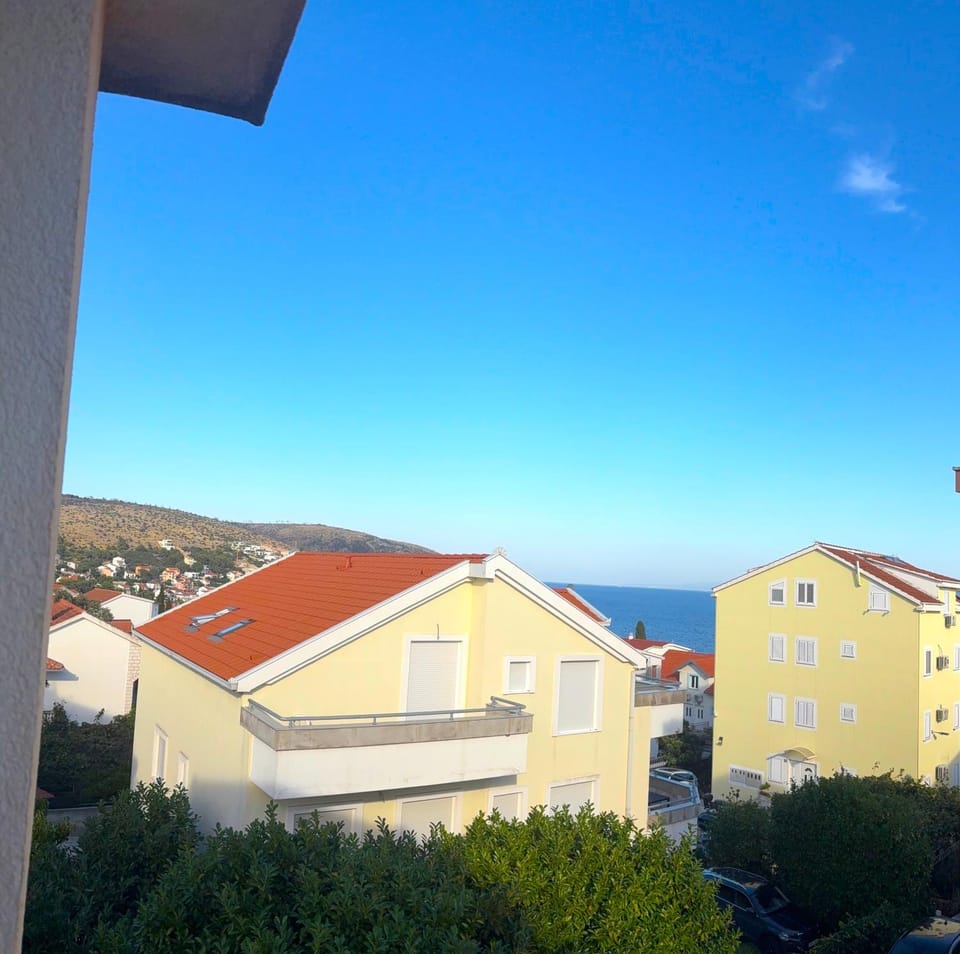 View (from property/room), Mountain view, Mountain view, Sea view, Sea view