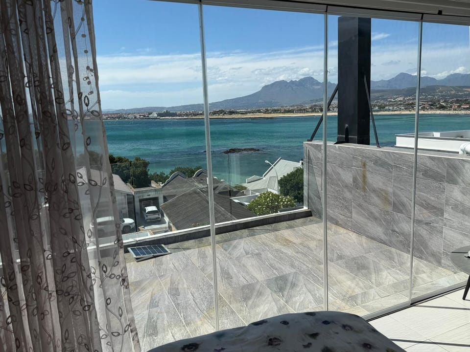 Kiwara at C, Gordon's Bay House in Cape Town