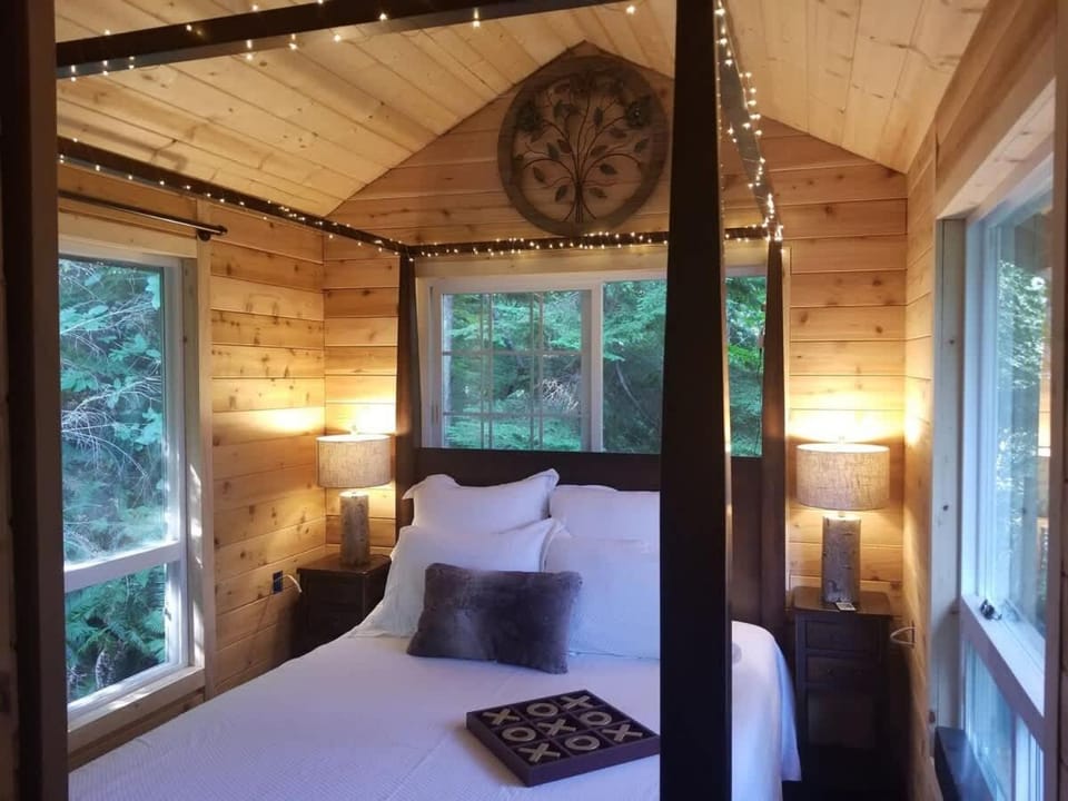 Treehouse Place at Deer Ridge Featured top 10 USA House in Everett
