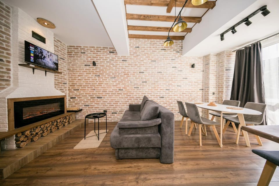Communal lounge/ TV room, Living room