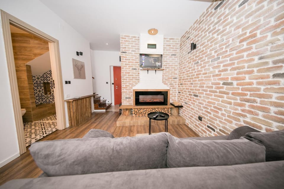 Communal lounge/ TV room, Living room