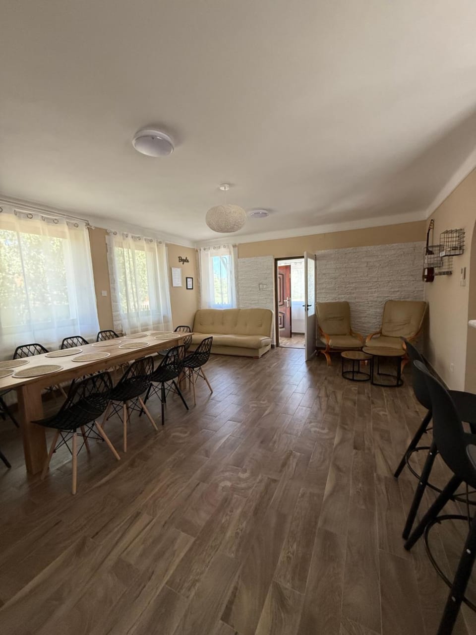 Living room, Dining area