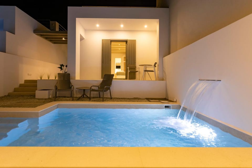 Cycladic Suites Apartment in Naousa