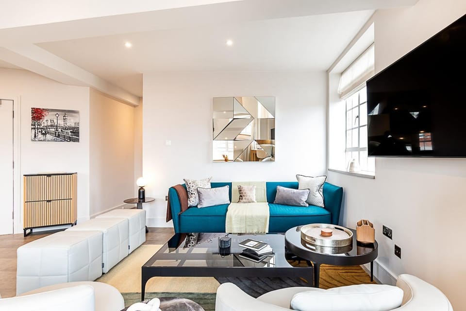 TV and multimedia, Living room, Seating area