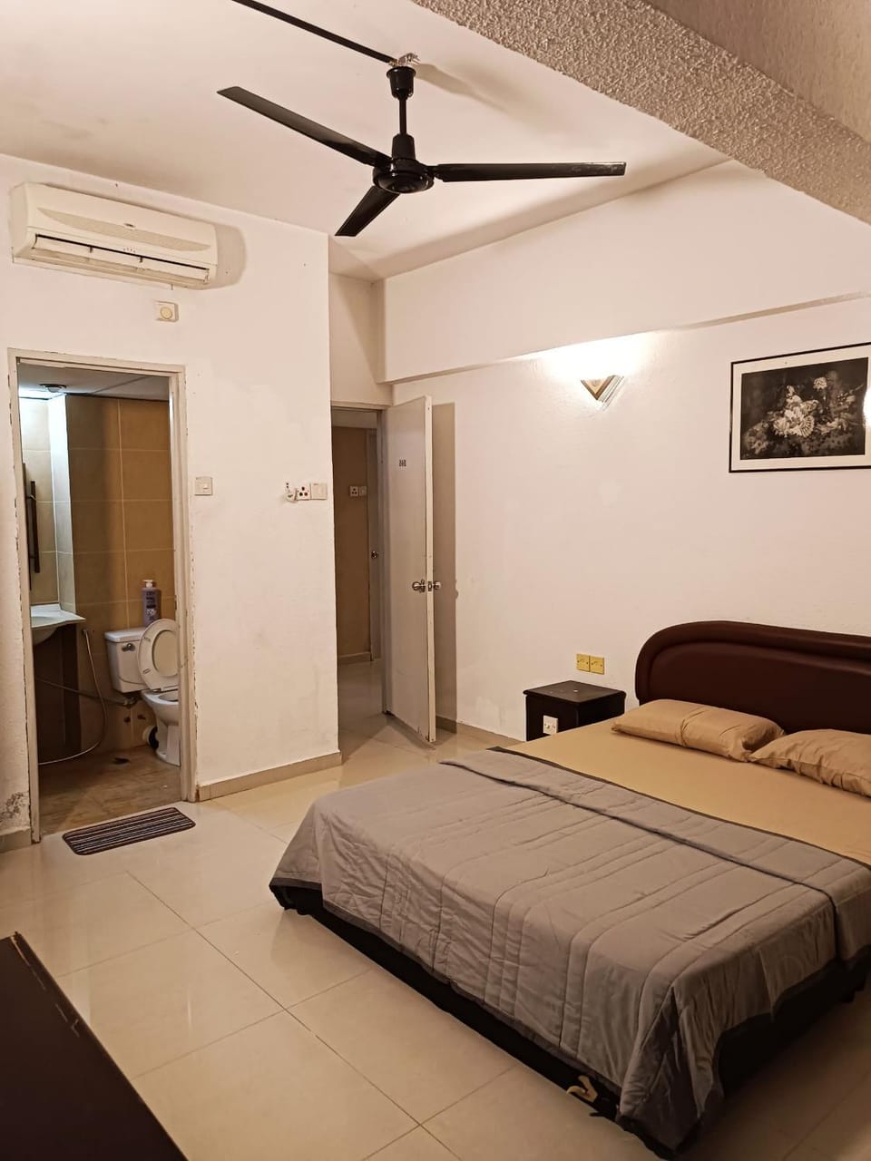 Bathroom, View (from property/room), Balcony/Terrace, Bedroom, Sunrise, Sunset, air conditioner